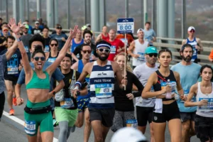 ‘I’m a Marathon Pacer, and This Is How To Pace Your Way to a New PR on Race Day’